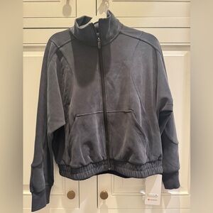 Women Lululemon Softstreme Zip Up- Size 10, NEVER BEEN WORN